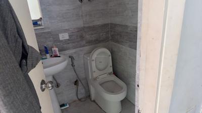 Image of 945 Sq.ft 2 BHK Apartment / Flat for rent in Gaurs Siddhartham, Siddharth Vihar, Ghaziabad for Rs. 22000