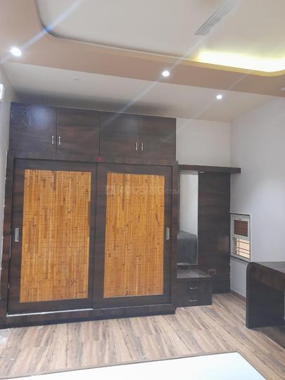 Royalproperties Bedroom 1