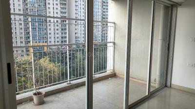 Balcony Image of 1100 Sq.ft 2 BHK Apartment / Flat for sale in Amanora Aspire Towers, Hadapsar Pune for Rs. 15500000