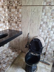 Bathroom Image of 1100 Sq.ft 2 BHK Apartment / Flat for sale in Puja Apartments, Patparganj New Delhi for Rs. 22000000