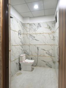 Common Bathroom Image of 1300 Sq.ft 3 BHK Apartment / Flat for sale in Govindpuram Ghaziabad for Rs. 5865222