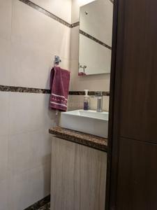 Bathroom Image of 2200 Sq.ft 3 BHK Builder Floor for sale in Greenwood City Floors, Sector 45 Gurgaon for Rs. 36000000