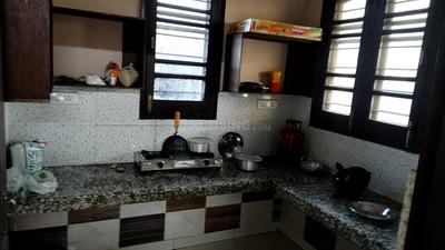 Kitchen Image of 1500 Sq.ft 2 BHK Builder Floor for rent in Rama Mandi Jalandhar for Rs. 16000
