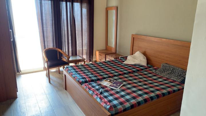 Paramount Pine And Oak Studio Main Image 1