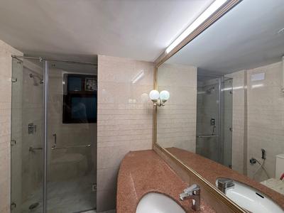 Bathroom Image of 2250 Sq.ft 3 BHK Apartment / Flat for rent in Property Floors In Anand Niketan, Moti Bagh South New Delhi for Rs. 220000