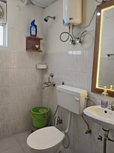 Bathroom Image of 700 Sq.ft 2 BHK Builder Floor for rent in Guru Ji Delhi Residency, Dwarka Mor New Delhi for Rs. 19400