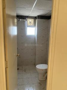 Bathroom Image of 1000 Sq.ft 2 BHK Apartment / Flat for sale in MRG The Meridian, Sector 89 Gurgaon for Rs. 7000000