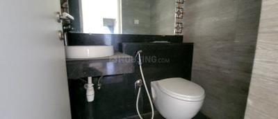 Bathroom Image of 2500 Sq.ft 3 BHK Apartment / Flat for sale in Juhu Mumbai for Rs. 130000000