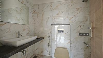 Bathroom Image of 1800 Sq.ft 3 BHK Apartment / Flat for rent in Rattan Icon, Seawoods Navi Mumbai for Rs. 95000
