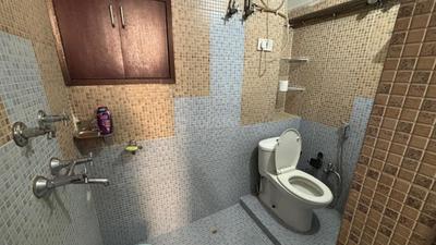 Bathroom Image of 600 Sq.ft 1.5 BHK Apartment / Flat for sale in Paradise Apartments, Sector 18 Rohini New Delhi for Rs. 5600000