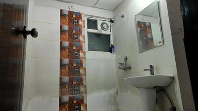 Bathroom Image of 1160 Sq.ft 3 BHK Apartment / Flat for rent in Paramount Emotions, Noida Extension Greater Noida for Rs. 20000