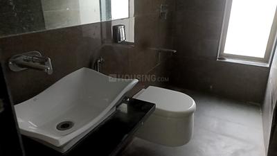 Bathroom Image of 1371 Sq.ft 3 BHK Apartment / Flat for sale in Andheri West Mumbai for Rs. 39000000