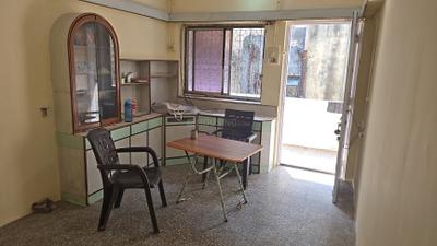 Living Room Image of 650 Sq.ft 1 BHK Apartment / Flat for rent in Deccan Gymkhana Pune for Rs. 30000