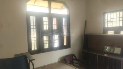 Bedroom Image of 950 Sq.ft 2 BHK Builder Floor for rent in Sector 11 Rohini New Delhi for Rs. 20000