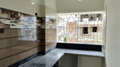 Kitchen Image of 920 Sq.ft 3 BHK Apartment / Flat for sale in Vinayak Apartment, Parnasree Pally Kolkata for Rs. 4876000