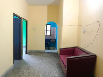 Living Room Image of 800 Sq.ft 2 BHK Builder Floor for rent in Tollygunge Kolkata for Rs. 10000