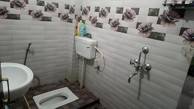 Image of 850 Sq.ft 2 BHK Apartment / Flat for sale in Husainabad, Lucknow for Rs. 3800000
