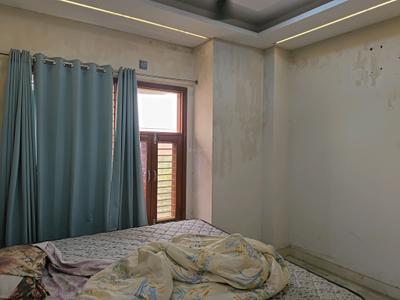 Bedroom Image of 1850 Sq.ft 3 BHK Builder Floor for sale in Vasundhara Ghaziabad for Rs. 14500000