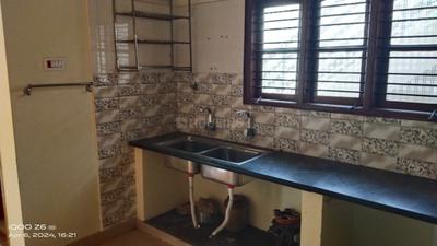 Kitchen Image of 1100 Sq.ft 2 BHK Independent House for rent in Aduru Bengaluru for Rs. 24000