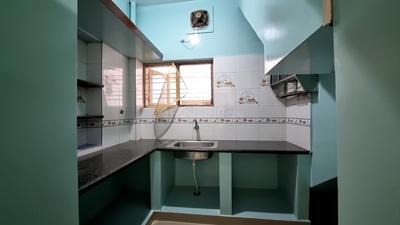 Kitchen Image of 300 Sq.ft 1 RK Builder Floor for rent in Ejipura Bengaluru for Rs. 12000
