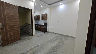 Living Room Image of 400 Sq.ft 1 BHK Builder Floor for rent in Shalimar Bagh New Delhi for Rs. 17000