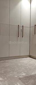 Bedroom Image of 2430 Sq.ft 4 BHK Builder Floor for sale in Anand Vihar New Delhi for Rs. 56000000