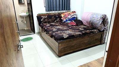Bedroom Image of 1000 Sq.ft 2 BHK Apartment / Flat for sale in Signature Sampad, Sarkhej Ahmedabad for Rs. 3450000