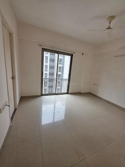 Orchid Elegance Main Image 1