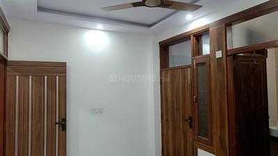 Bedroom Image of 950 Sq.ft 3 BHK Builder Floor for sale in Dwarka Mor New Delhi for Rs. 6600000