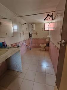 Bathroom Image of 1500 Sq.ft 4 BHK Villa for rent in New Alkapuri Vadodara for Rs. 30000