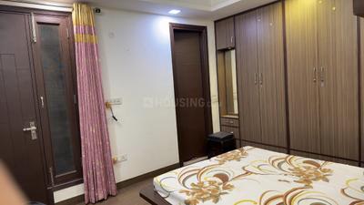 Bedroom Image of 1800 Sq.ft 3 BHK Builder Floor for sale in Rajouri Garden New Delhi for Rs. 28000000