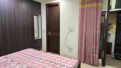 Bedroom Image of 1800 Sq.ft 3 BHK Builder Floor for sale in Rajouri Garden New Delhi for Rs. 28000000