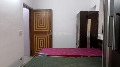 Bedroom Image of 850 Sq.ft 2 BHK Builder Floor for rent in Safdarjung Enclave New Delhi for Rs. 40000