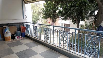 Balcony Image of 850 Sq.ft 2 BHK Builder Floor for rent in Safdarjung Enclave New Delhi for Rs. 40000