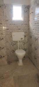 Bathroom Image of 960 Sq.ft 3 BHK Apartment / Flat for sale in Mukundapur Kolkata for Rs. 2500000