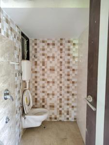 Common Bathroom Image of 650 Sq.ft 1 BHK Apartment / Flat for sale in Kalpataru Parkcity, Thane West Thane for Rs. 11000000