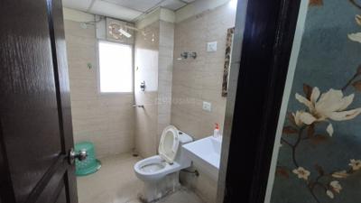 Image of 1600 Sq.ft 3 BHK Apartment / Flat for rent in Sethi Max Royal, Sector 76, Noida for Rs. 40000