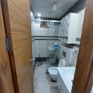 Bathroom Image of 1200 Sq.ft 3 BHK Builder Floor for sale in Karol Bagh New Delhi for Rs. 15000000
