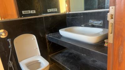 Image of 1250 Sq.ft 2 BHK Apartment / Flat for rent in RNA Continental, Chembur, Mumbai for Rs. 92000