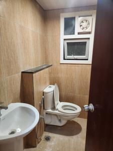 Bathroom Image of 2848 Sq.ft 4 BHK Apartment / Flat for rent in Prestige High Fields, Financial District Hyderabad for Rs. 85000