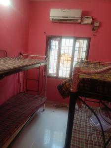 Bedroom Image of GOWRAS PG & MEN'S HOSTEL in Arumbakkam, Chennai