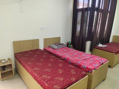 Bedroom Image of girls pg sector-27,19,26,35 in Sector 27, Noida