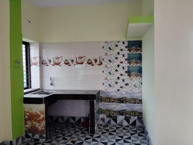 Kitchen Image of 1000 Sq.ft 3 BHK Independent House for rent in Raghupatee Estate and holding Jyotshna Vihar, Urali Cuttack for Rs. 9000