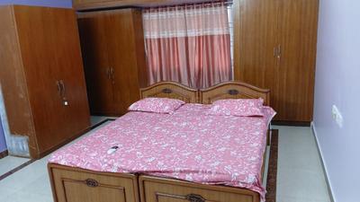 Bedroom Image of 1650 Sq.ft 2 BHK Builder Floor for rent in Palavakkam, Sholinganallur Chennai for Rs. 40000