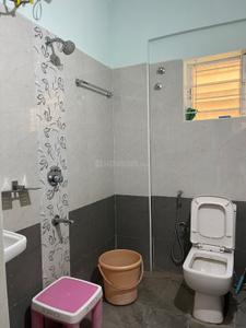 Bathroom Image of 1210 Sq.ft 2 BHK Apartment / Flat for rent in Sri Emerald Park, Kadubeesanahalli Bengaluru for Rs. 36000
