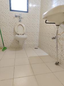 Bathroom Image of 1200 Sq.ft 3 BHK Apartment / Flat for sale in Arun Nirmiti Horizon, Aundh Pune for Rs. 14000000
