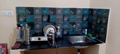 Kitchen Image of 150 Sq.ft 1 BHK Independent House for rent in Koni Bilaspur for Rs. 2200