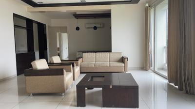 Living Room Image of 4500 Sq.ft 4 BHK Apartment / Flat for sale in Nilamber Edifice, Bhayli Vadodara for Rs. 15555555
