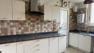 Kitchen Image of 3200 Sq.ft 4 BHK Apartment / Flat for sale in Jaypee The Kalypso Court, Sector 128 Noida for Rs. 65000000