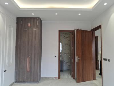 Bedroom Image of 1800 Sq.ft 3 BHK Builder Floor for sale in Mansarover Garden New Delhi for Rs. 39000000